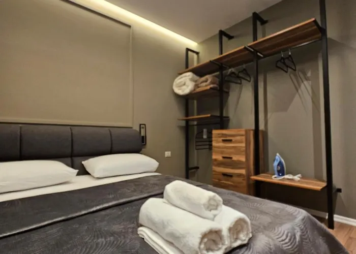 Tirana 5 Stars * Kashar