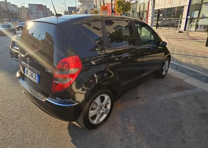 Tirana 5 Stars Lägenhet *